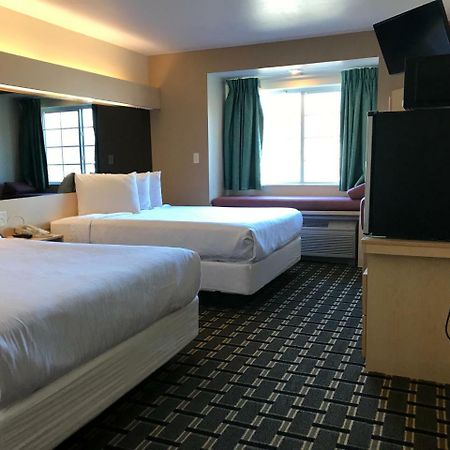 Mariner'S Village Resort Carlyle Buitenkant foto