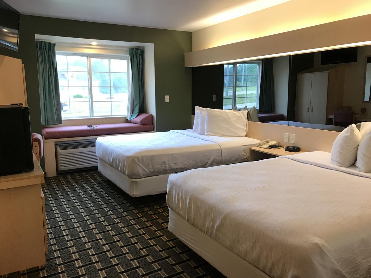 Mariner'S Village Resort Carlyle Buitenkant foto