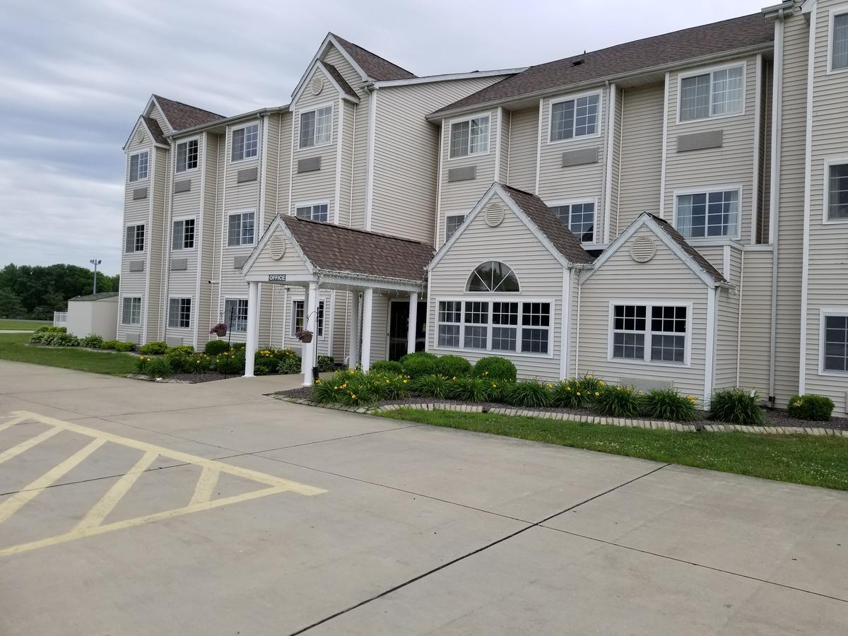 Mariner'S Village Resort Carlyle Buitenkant foto