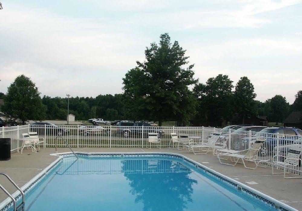 Mariner'S Village Resort Carlyle Buitenkant foto