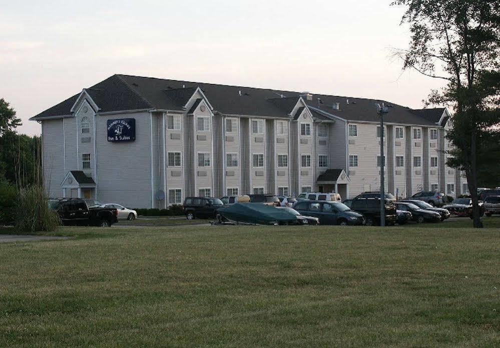 Mariner'S Village Resort Carlyle Buitenkant foto