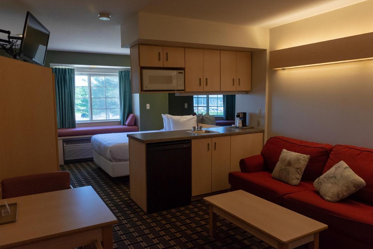 Mariner'S Village Resort Carlyle Buitenkant foto